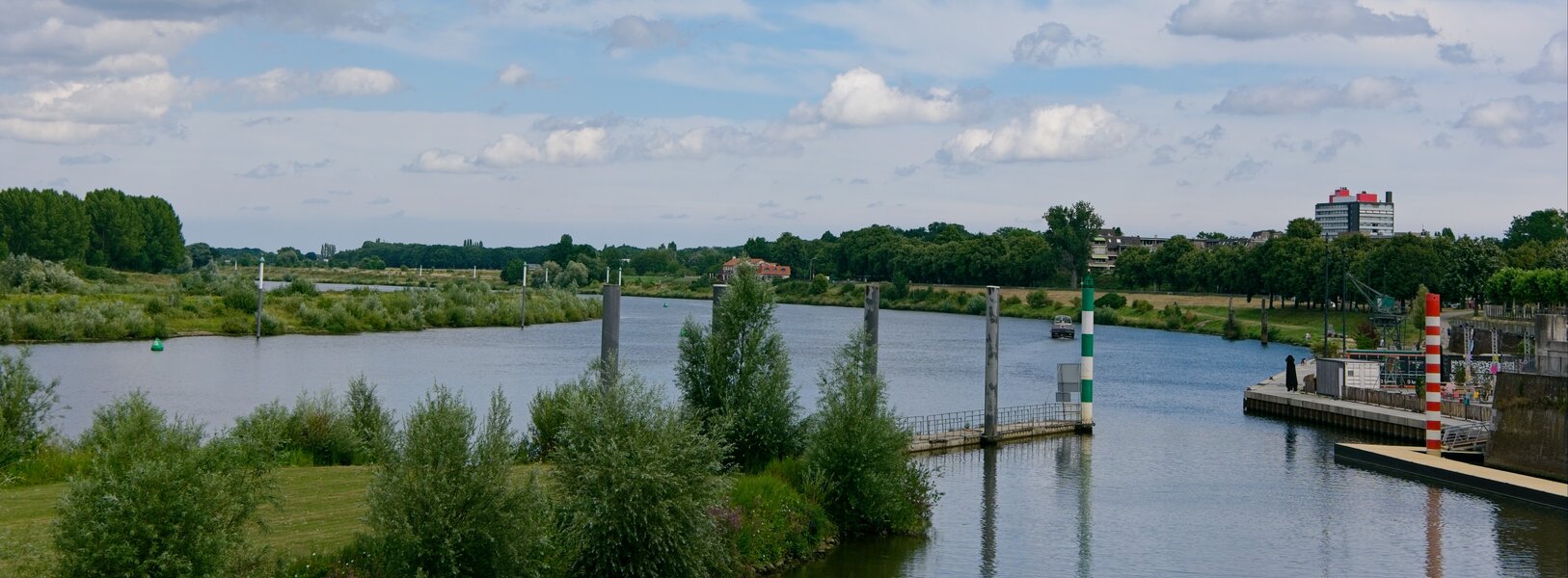 P1388748.jpg P1388748.jpg