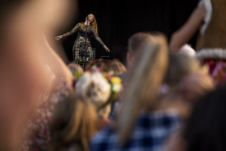 Freya through the crowds.jpg