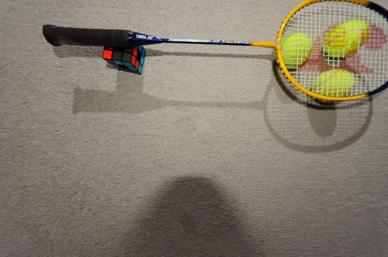 Tennis-racket-bal.jpg