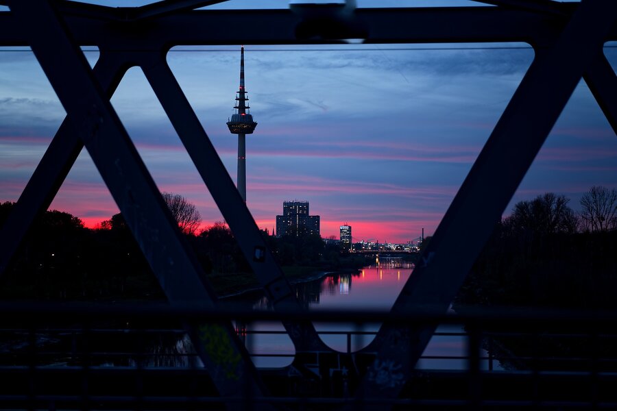 P1000262_Nik_kl.jpeg P1000262_Nik_kl.jpeg