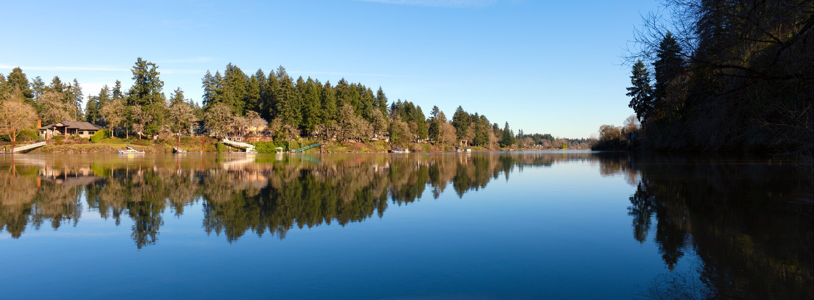 pjd-mirror-willamette-river-at-lake-oswego-oregon-250227-p1001934_h3.jpg