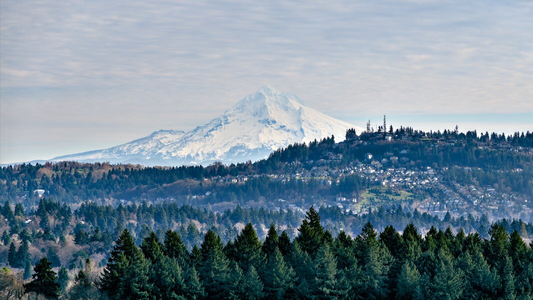 pjd_mt-hood-50-miles-east-of-portland-oregon-251231-p1012947-16x9-2160_h.jpg