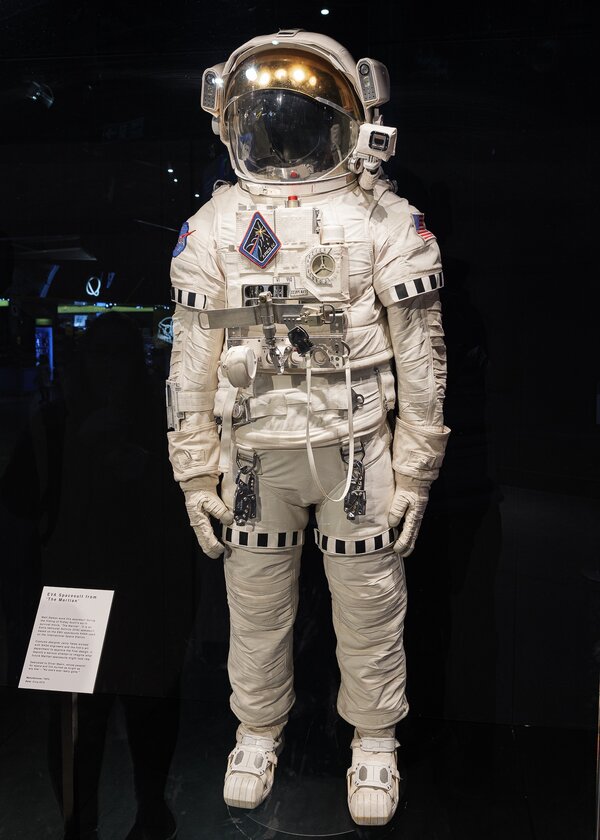 P1011853-2.jpg