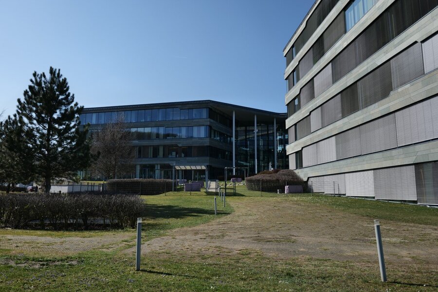 01012302 (Custom).JPG