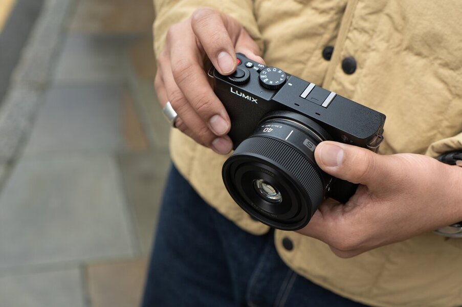 lumix-S-S-40-lifestyletimage-P1031331.3a7ff9fd.jpg