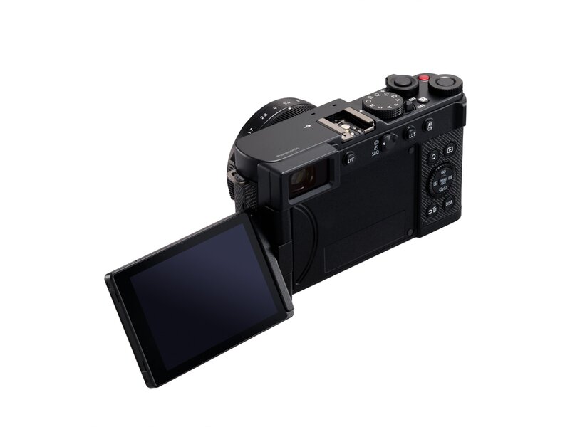 Lumix-L10-black-back-slant- LCDopen.jpg Lumix-L10-black-back-slant- LCDopen.jpg