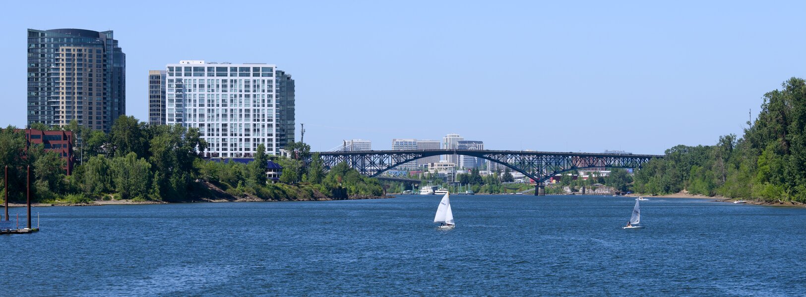 pjd_260621-p1013538-looking-north-willamette-river-portland-or_h.jpg pjd_260621-p1013538-looking-north-willamette-river-portland-or_h.jpg