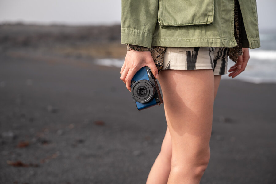 lumix-camera-DC-S9-lifestyleimage-CL_0010-limited-until-09.05.2027.jpg