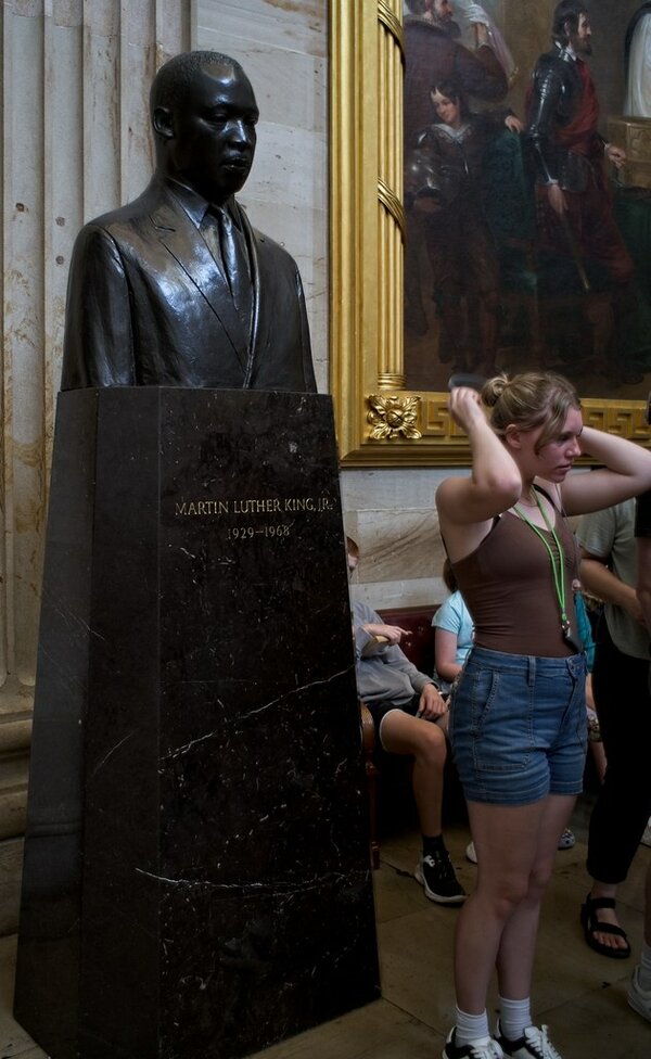 53813222162_00bb033f86_b.jpg 53813222162_00bb033f86_b.jpg