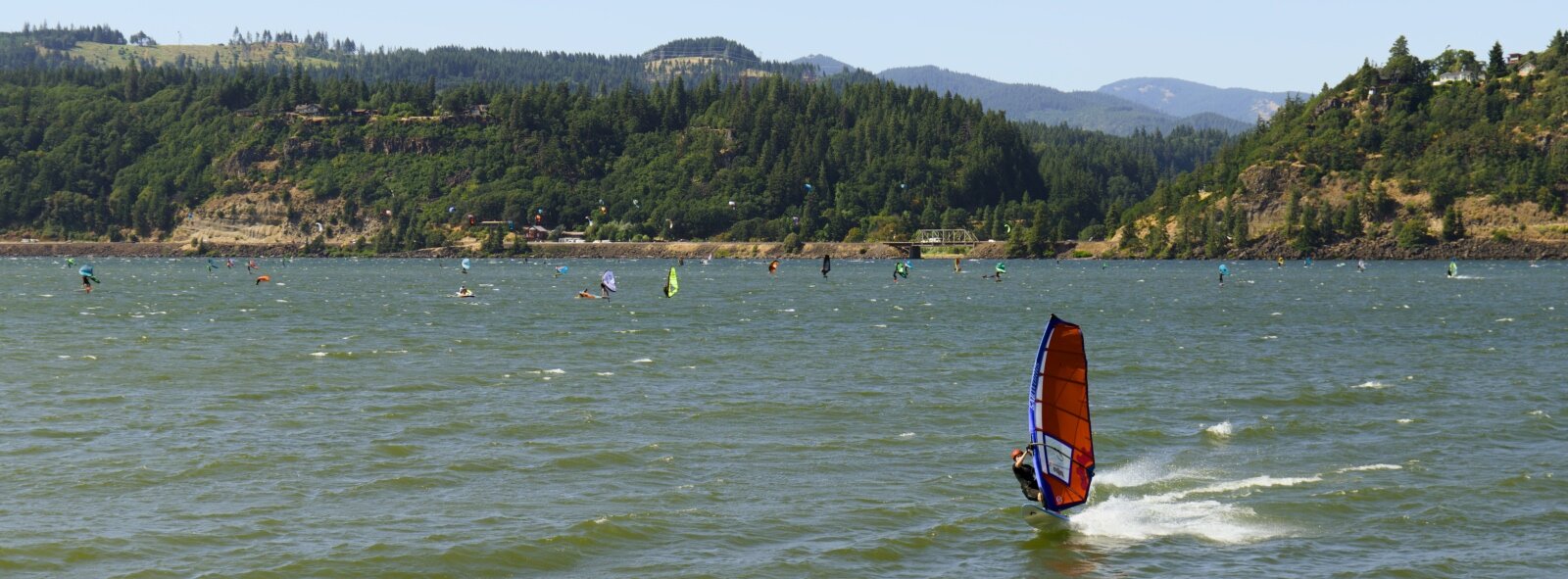 240712 PJD Columbia River sailboards at Hood River Oregon USA #1 P1000365 L-forum.jpg
