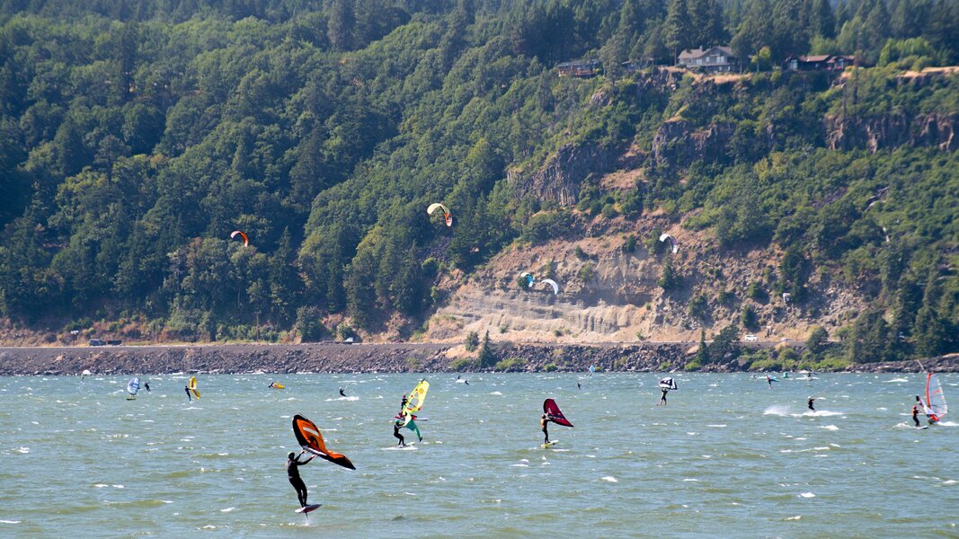 240712-pjd-columbia-river-sailboards-at-hood-river-oregon-usa-4-p1000421_h.jpg