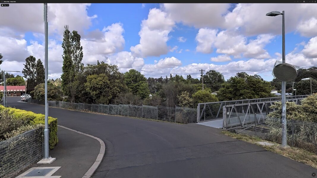 moss-vale-nsw-australia-rr-pedestrian-bridge-street-view.jpg