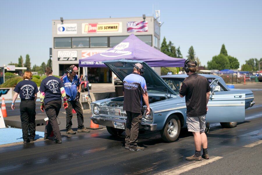 pjd-engine-trouble-woodburn-dragstrip-oregon-usa-240804-p1000779_h.jpg