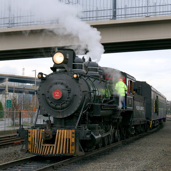 pjd-holiday-express-train-02-oregon-rail-heritage-ctr-portland-250103-p1001374_h.jpg