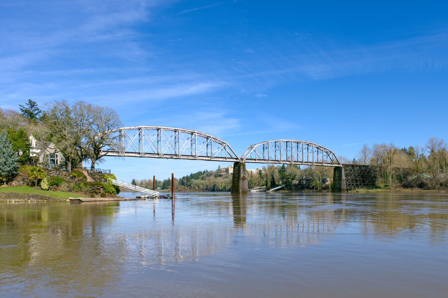 th10_pjd_lake-oswego-railroad-bridge-3-p1001921_h.jpg