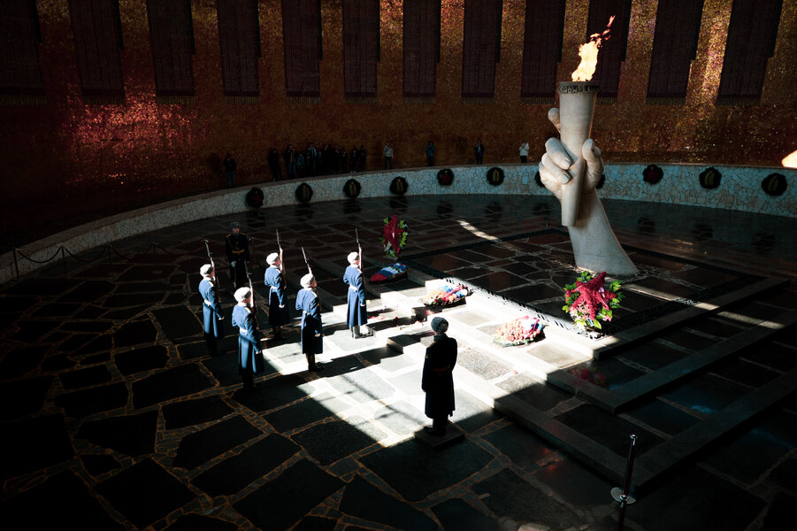 P1001723-4.jpg P1001723-4.jpg